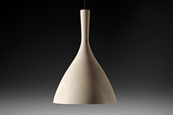Lampe aus Südtiroler Fichtenholz Modell 2